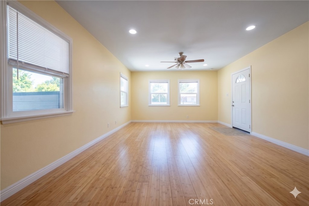 8017 Noble Property Photo 5