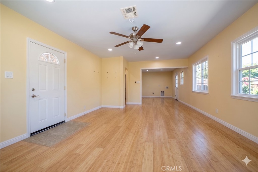 8017 Noble Property Photo 7
