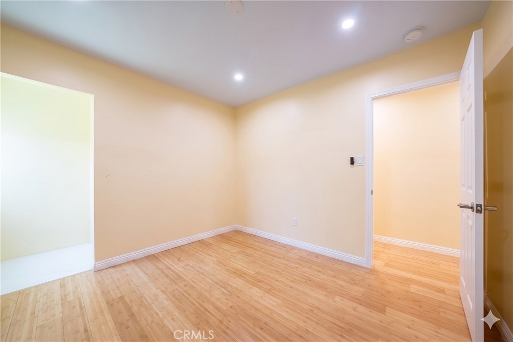 8017 Noble Property Photo 10