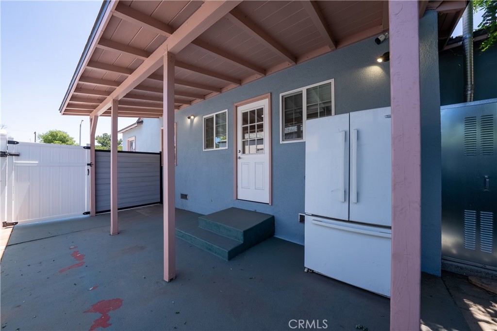 8017 Noble Property Photo 19