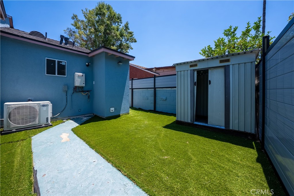 8017 Noble Property Photo 23