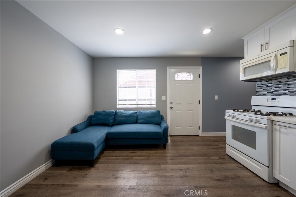 8017 Noble Property Photo 32