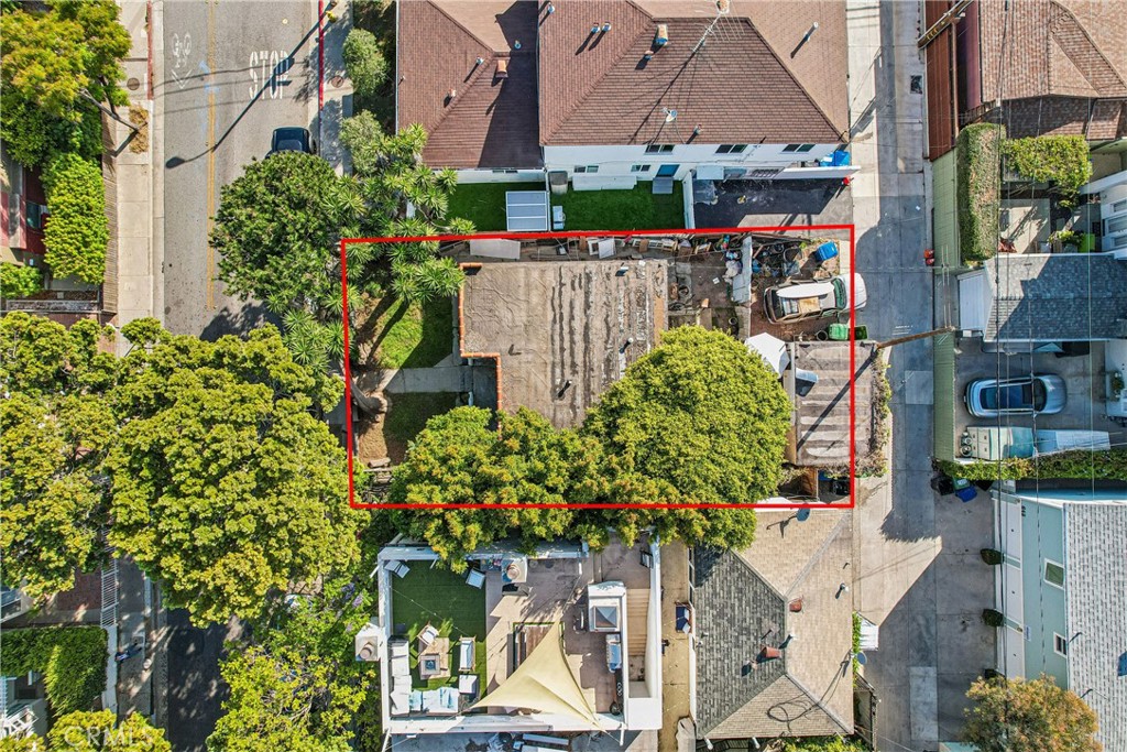 633 Navy Street Property Photo 1