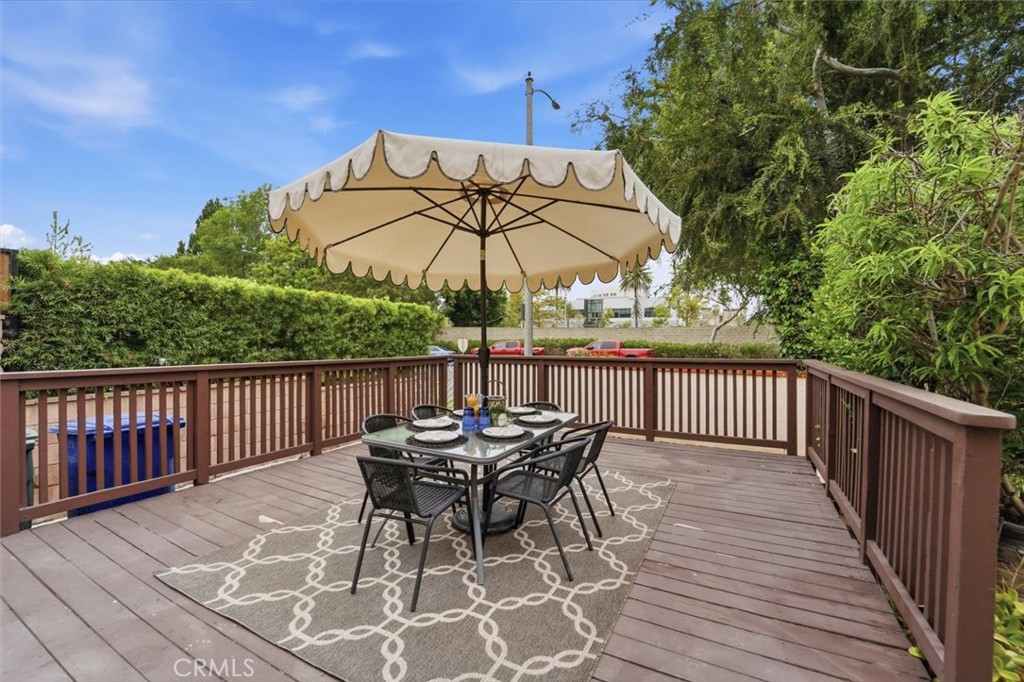11937 S La Cienega Property Photo 5