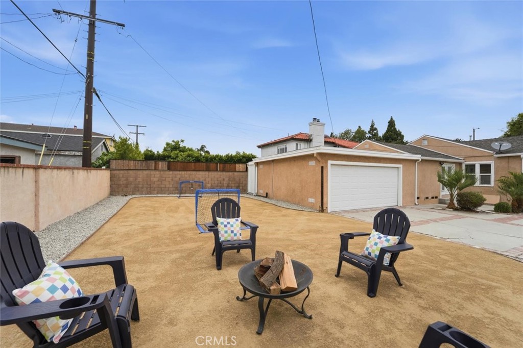 11937 S La Cienega Property Photo 6