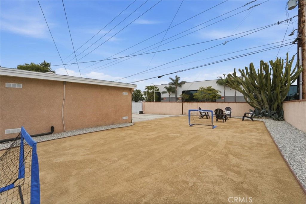11937 S La Cienega Property Photo 7