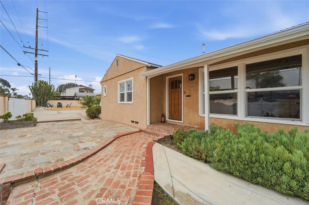 11937 S La Cienega Property Photo 29