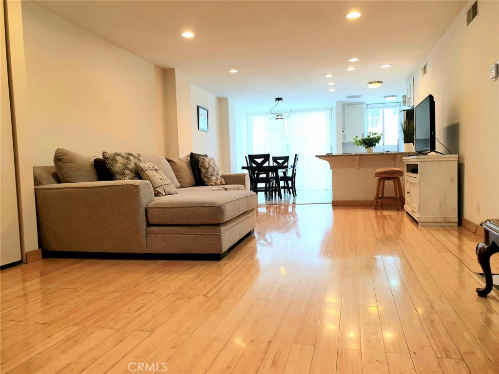 10747 Wilshire 505 Property Photo 14