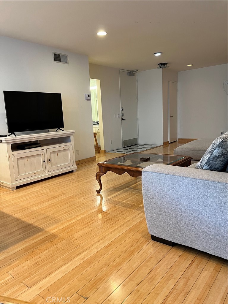 10747 Wilshire 505 Property Photo 16