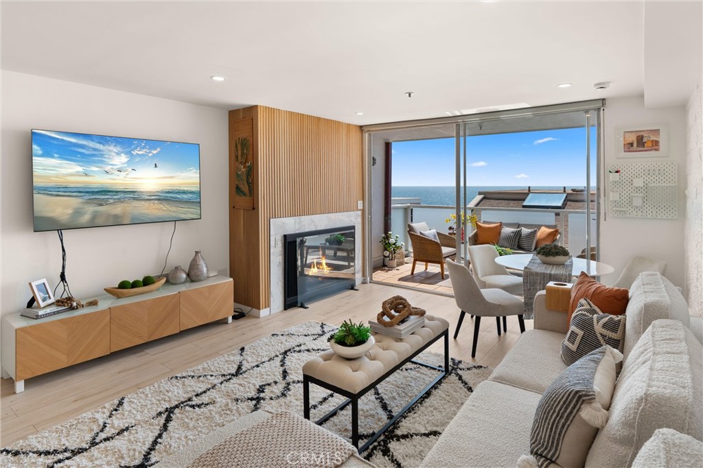 615 Esplanade 503 Property Photo 1