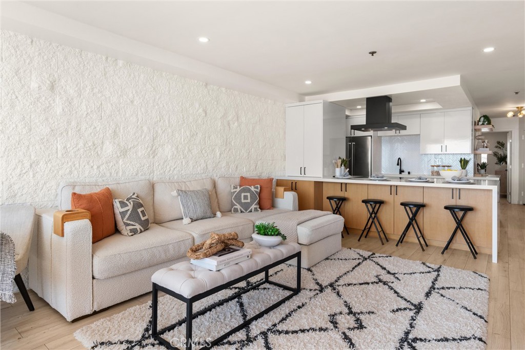 615 Esplanade 503 Property Photo 12