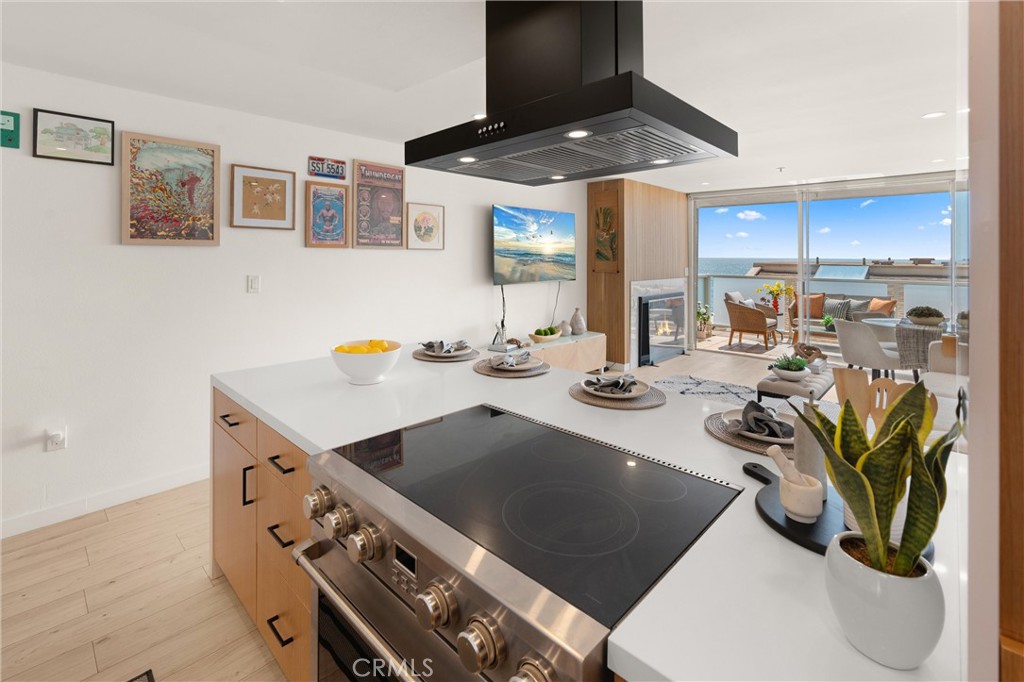 615 Esplanade 503 Property Photo 17