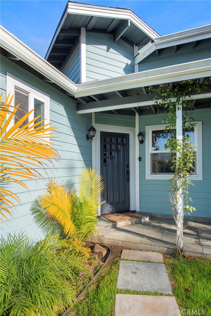 5231 Glasgow Way Property Photo 2