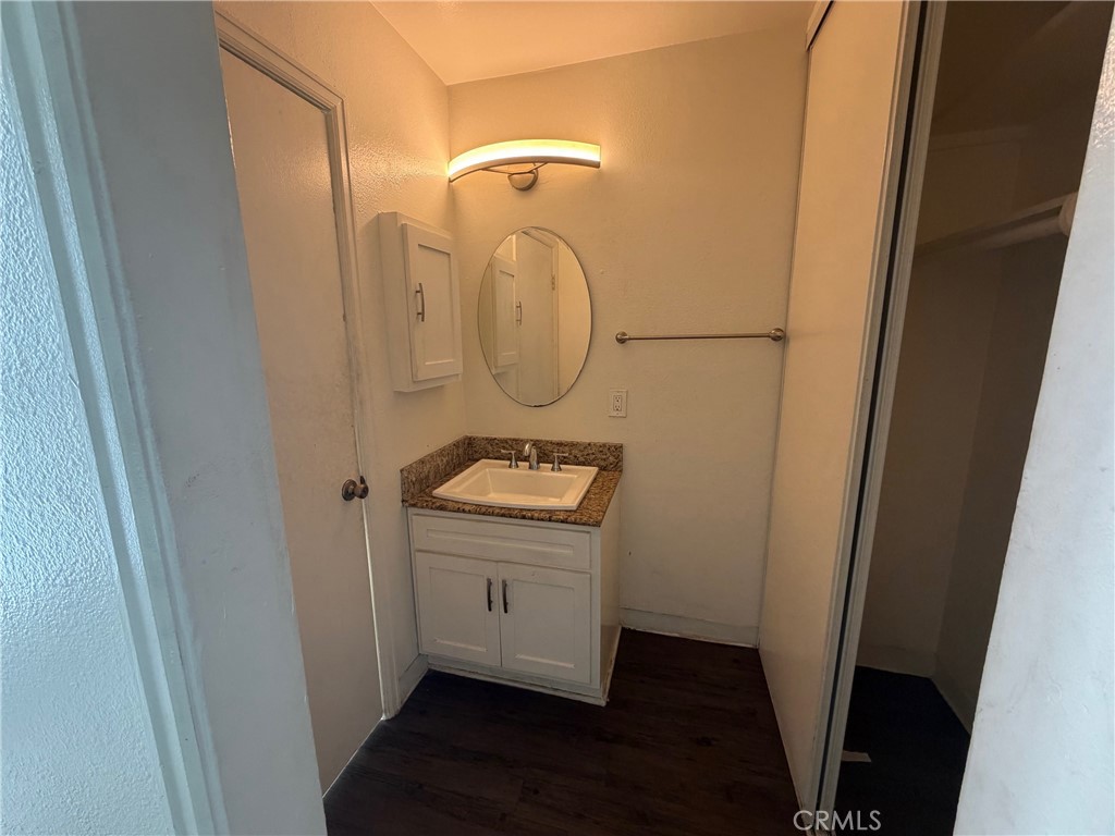 835 W Rosecrans Avenue Property Photo 8