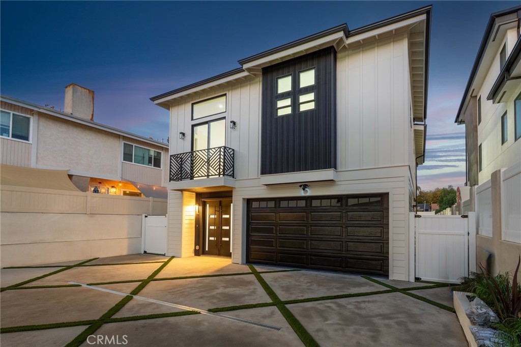 110 S Irena Avenue B Property Photo 3