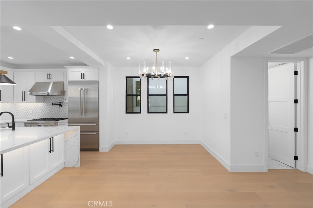 110 S Irena Avenue B Property Photo 27