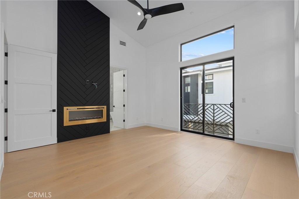 110 S Irena Avenue B Property Photo 38