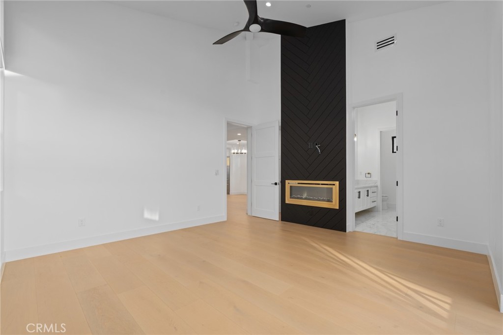 110 S Irena Avenue B Property Photo 40