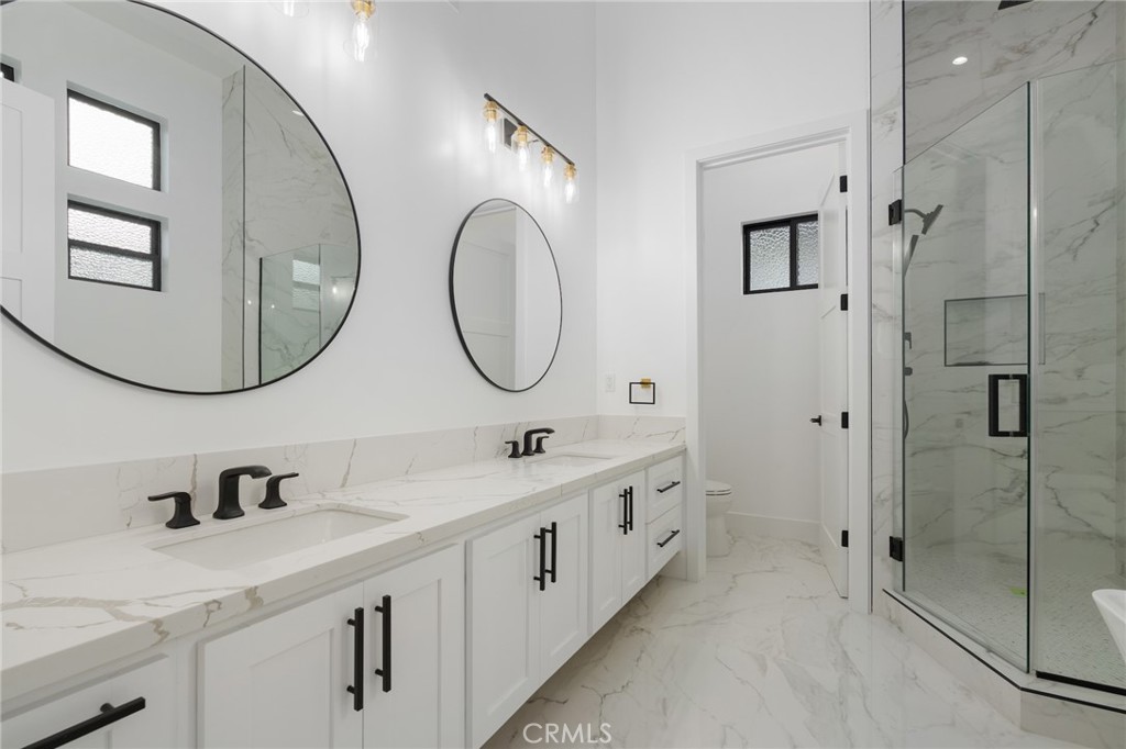 110 S Irena Avenue B Property Photo 43