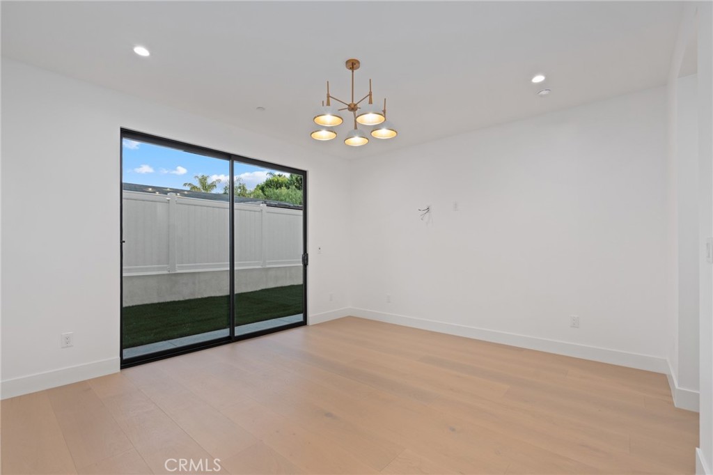 110 S Irena Avenue B Property Photo 50