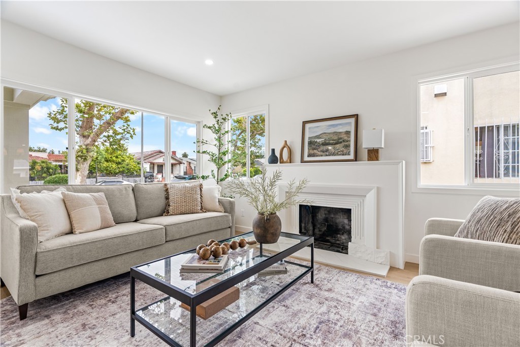 1844 W 39th Street Property Photo 6