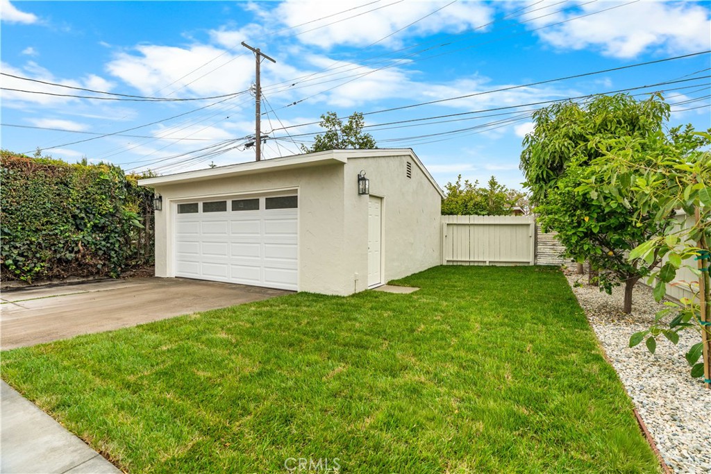 1844 W 39th Street Property Photo 13