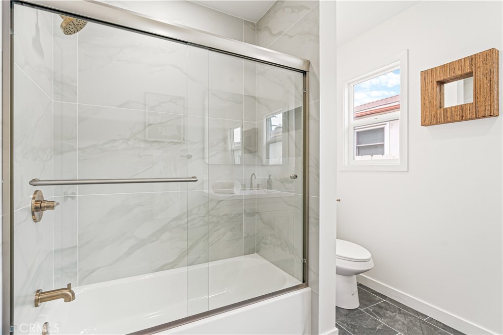 1844 W 39th Street Property Photo 21