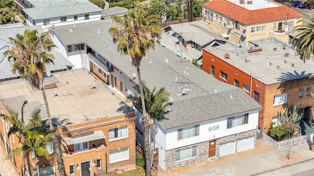 939 Pacific Property Photo 2