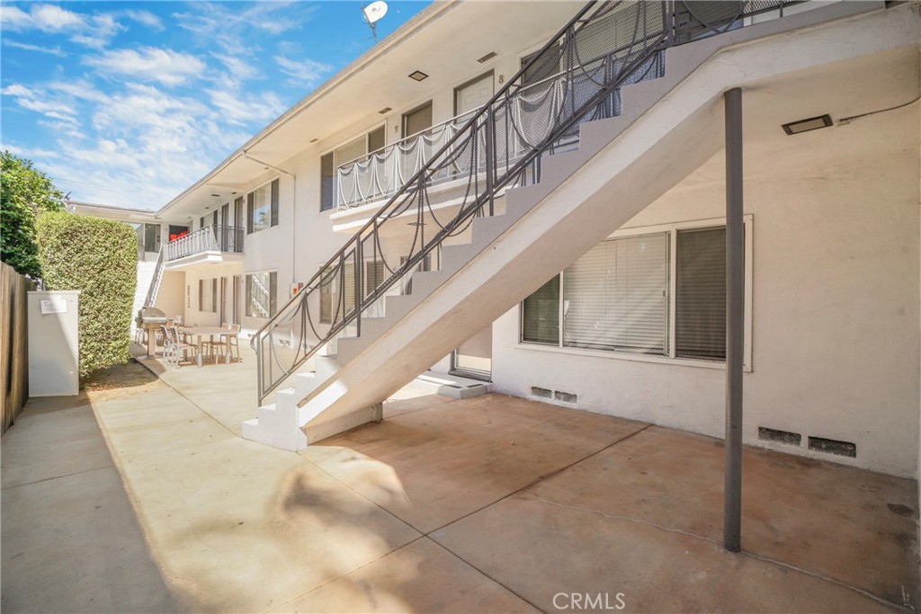 939 Pacific Property Photo 4