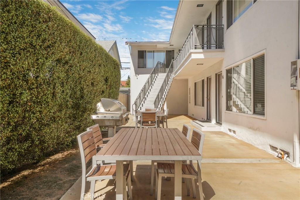 939 Pacific Property Photo 5