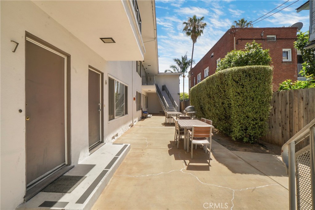 939 Pacific Property Photo 6