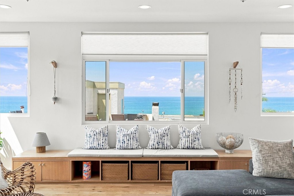 217 8th Place Property Photo 1