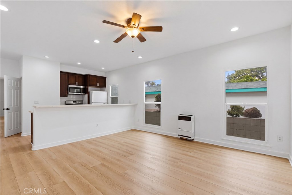 2911 S Palm Grove Avenue Property Photo 9
