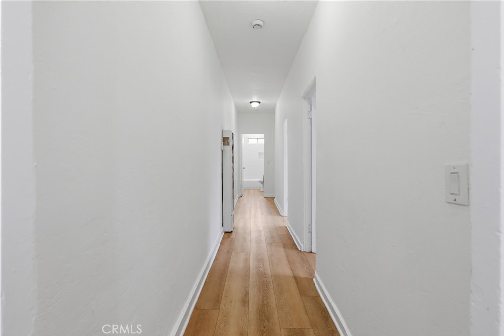 2911 S Palm Grove Avenue Property Photo 14