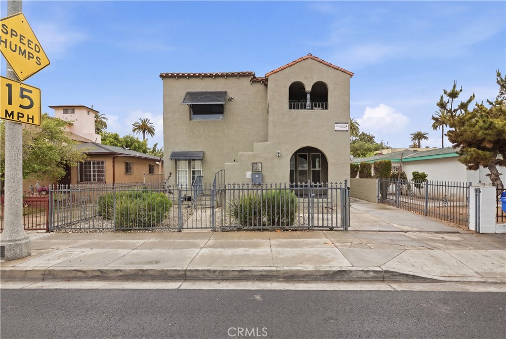 2911 S Palm Grove Avenue Property Photo 23
