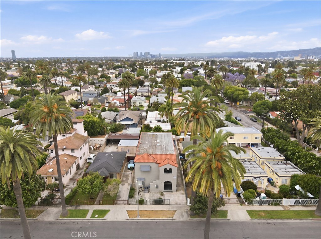2911 S Palm Grove Avenue Property Photo 25