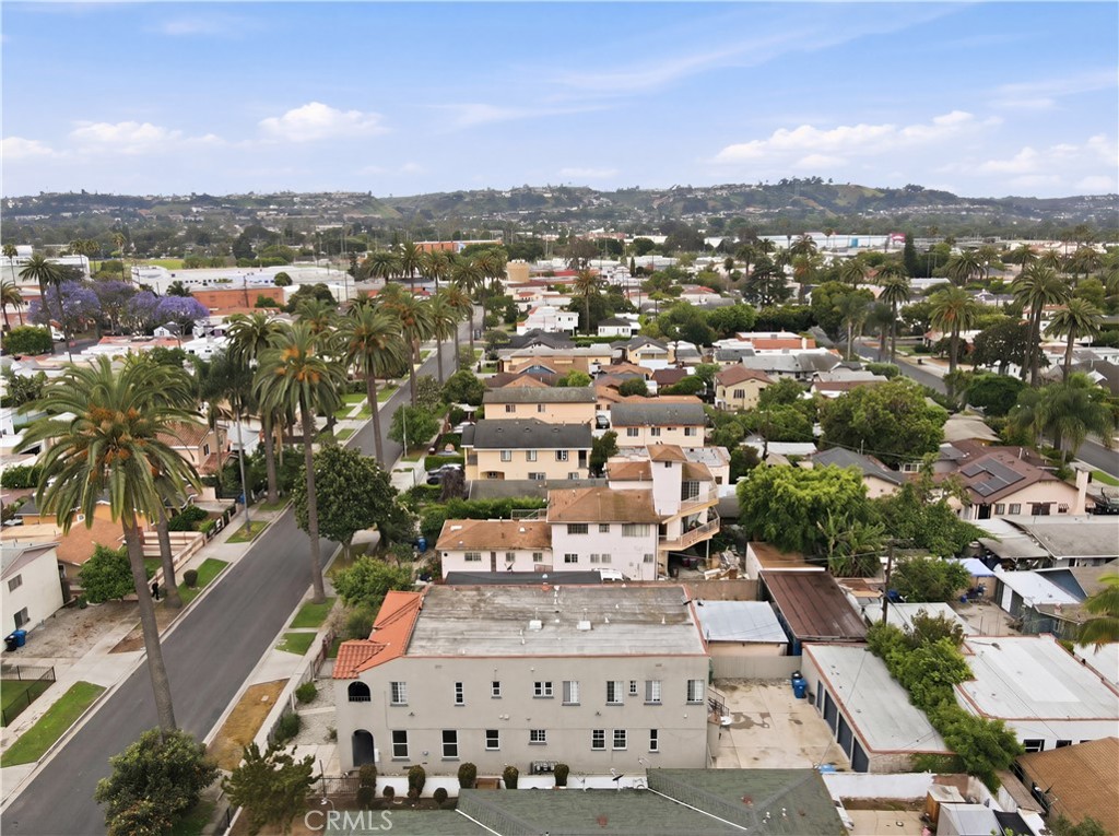 2911 S Palm Grove Avenue Property Photo 28