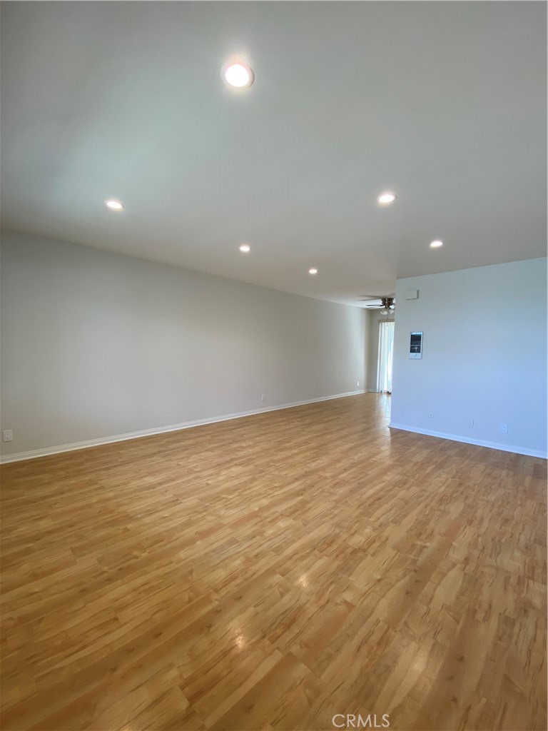 665 W 34th 7 Property Photo 3