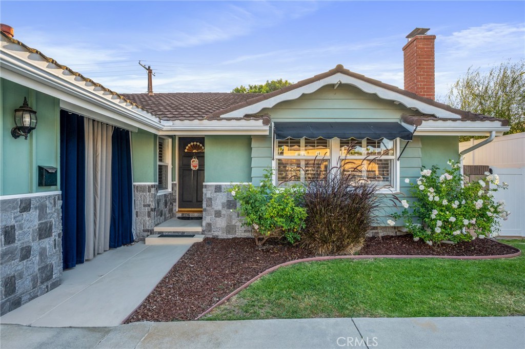 23501 Ladeene Avenue Property Photo 4