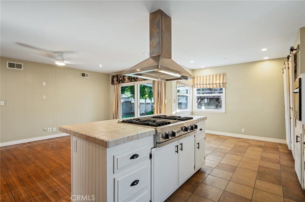 23501 Ladeene Avenue Property Photo 14