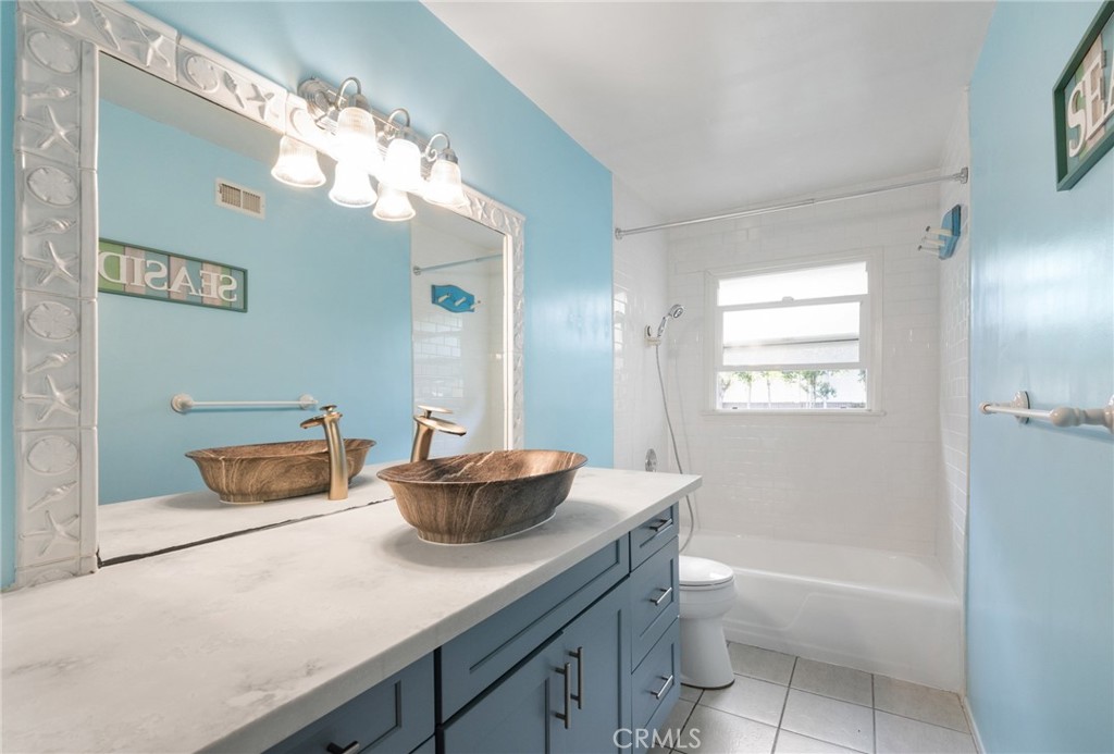 23501 Ladeene Avenue Property Photo 18