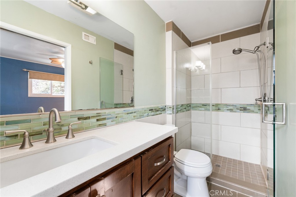 23501 Ladeene Avenue Property Photo 27