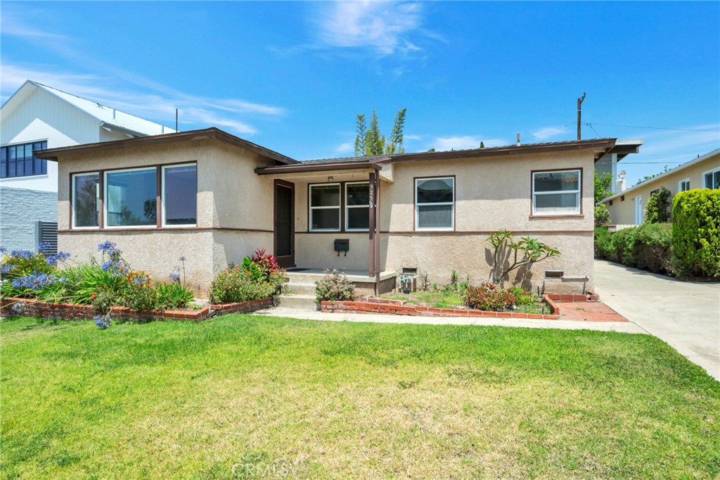 525 17th Property Photo 7