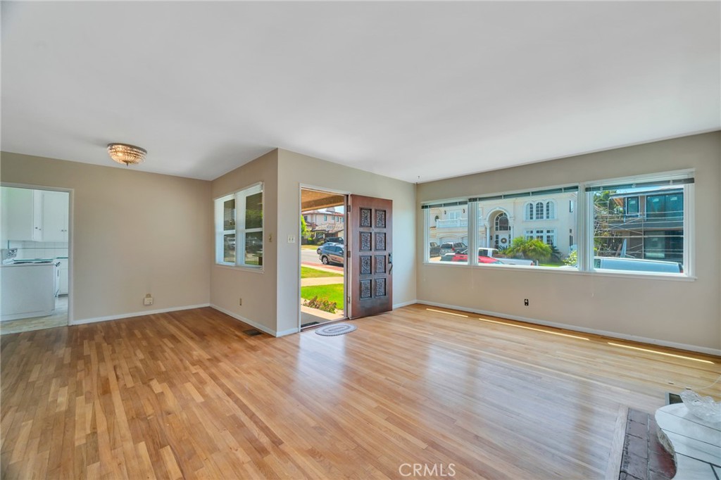 525 17th Property Photo 16
