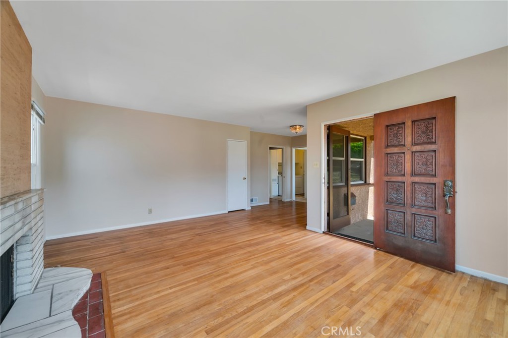 525 17th Property Photo 17