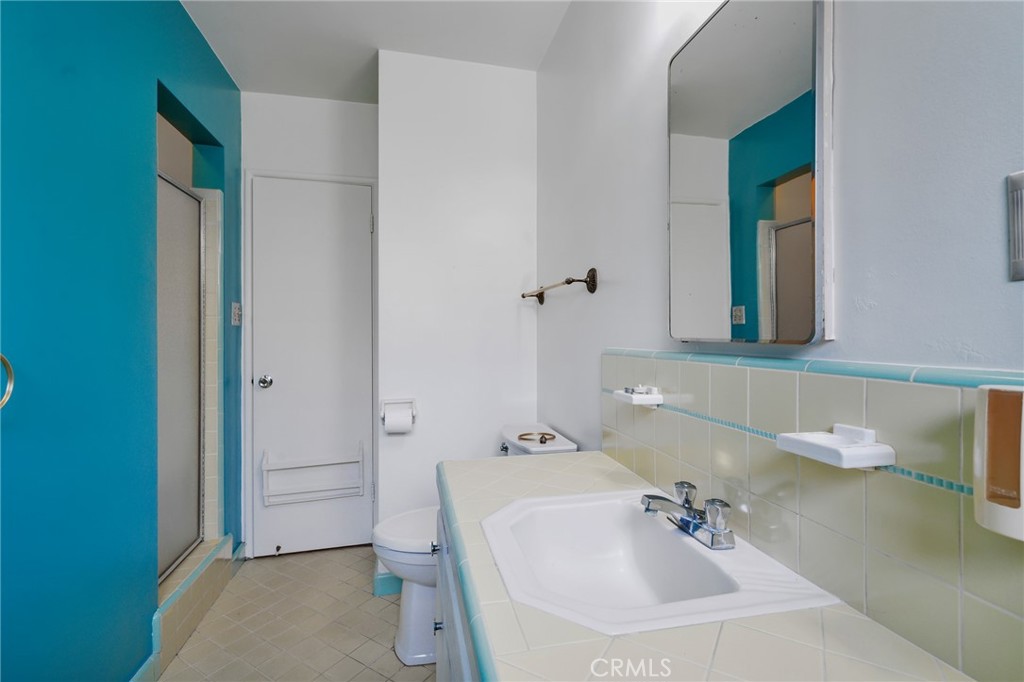 525 17th Property Photo 24