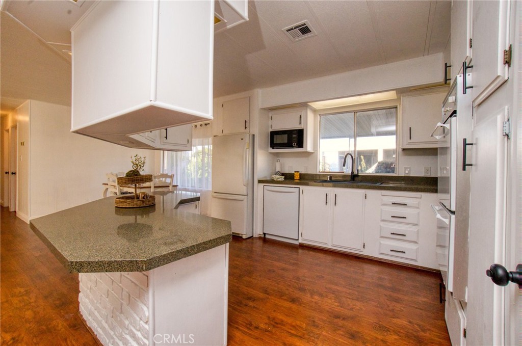 1065 Lomita Blvd 331 Property Photo 6