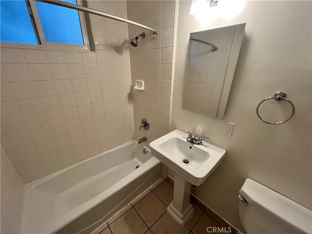 11901 W Washington Property Photo 7