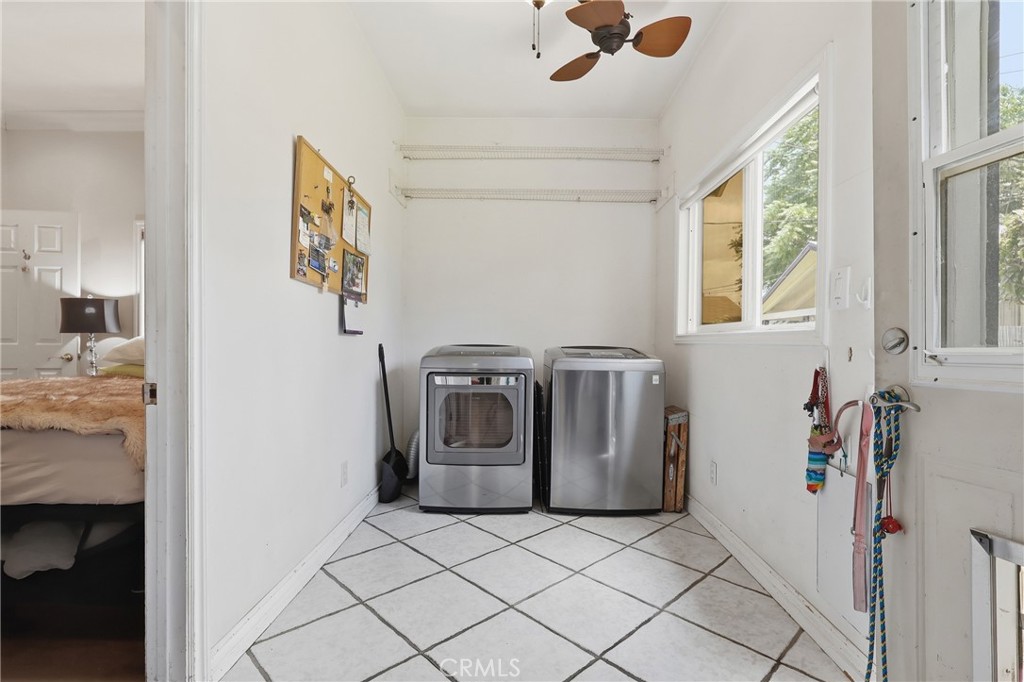 118 W 84th Place Property Photo 10