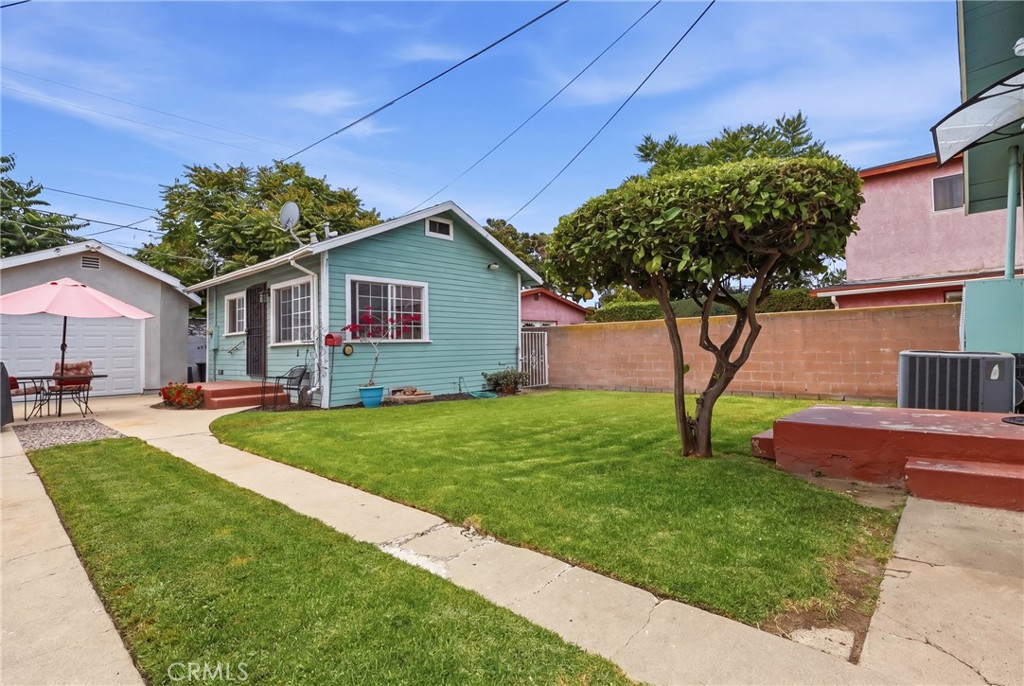 118 W 84th Place Property Photo 18